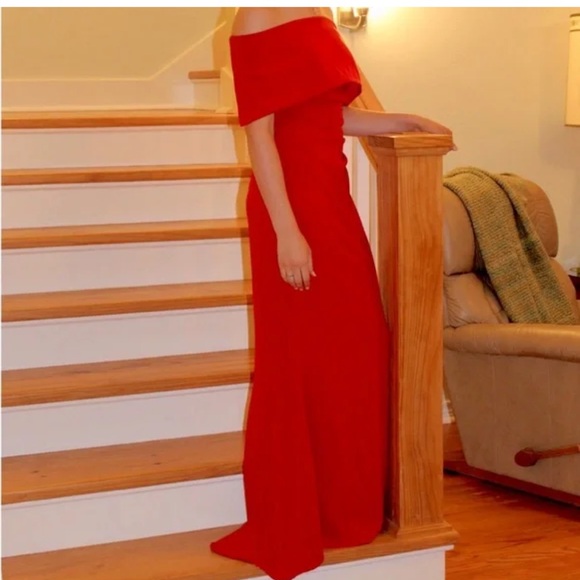 Vince Camuto Dresses & Skirts - Beautiful Vince Camuto Red Off-the-Shoulder Ruched Trumpet Gown Size 6P